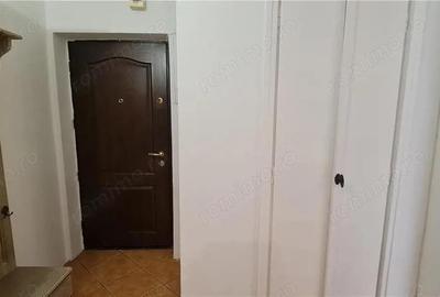Apartament 2 camere et.1 pe B-dul Revolutiei, zona Banca ING Podgoria Apartament 2 camere et.1 pe B-dul Revolutiei, zona Banca ING Podgoria - 6