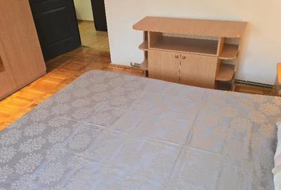 Apartament cu 2 camere decomandat în 22 Decembrie - 11
