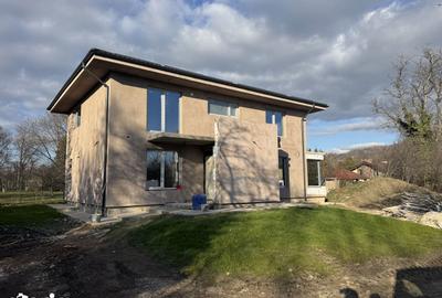 Casă cu 6 camere cu Teren 700 Mp în Breaza - 10