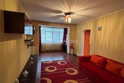 Apartament cu 3 camere în Central - 1