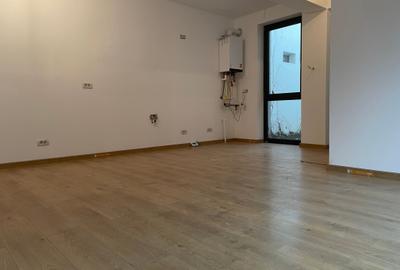 Comision 0/Ap.3 camere/Curte proprie - 3