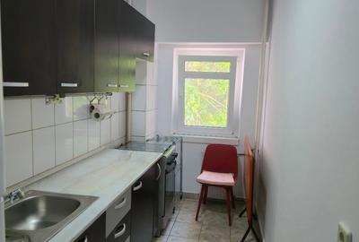 De închiriat garsonieră spațioasă cu loc de parcare - 3