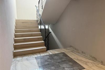 Apartament cu 2 camere decomandat în Tractorul - 10