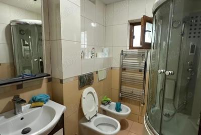 Vand casa cu garaj Piata Mare - 4