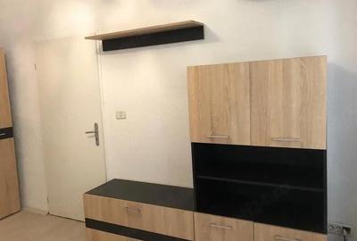 Garsonieră decomandată în Podgoria