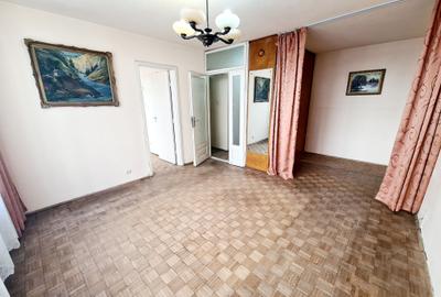 Apartament cu 2 camere decomandat în Calea Victoriei