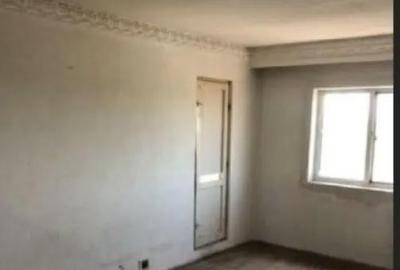 Apartament cu 2 camere decomandat în Km 5