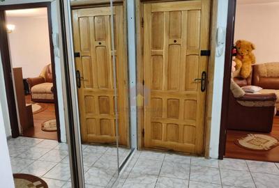 Dorobantilor-Catedrala 2 camere Etaj 3 Conf 1 decomandat - - 7