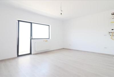 Apartament cu 3 camere decomandat în Dancu