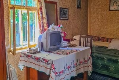 Teren intravilan 2100mp + casa + anexe 30.000 euro - 10