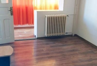 Garsonieră decomandată în Confecții - 1