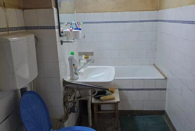 Proprietar vand apartament decomandat 90 mp - 3 camere in Brad - 8