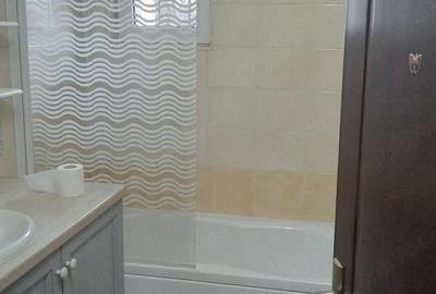 Apartament cu 2 camere semidecomandat în Podu Roș