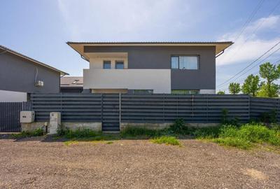 Casa moderna 3 dormitoare,140m2,living generos, loc - 3