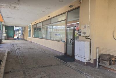 Închiriez spațiu comercial în Tiglina 1