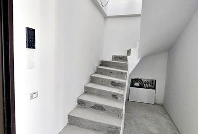 Duplex 4 camere, peste drum de plaja - 19