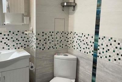 Apartament cu 2 camere decomandat în Tractorul