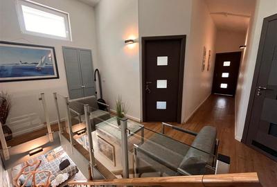 Casă cu 7 camere cu Teren 820 Mp în Central - 18