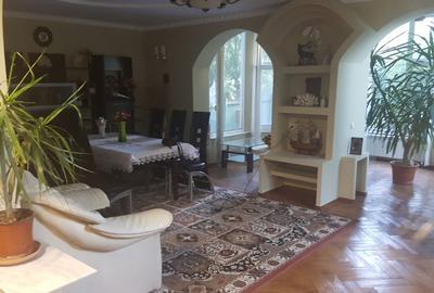 Casă cu 5 camere cu Teren 995 Mp în Central - 11
