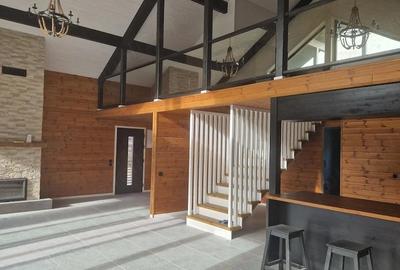 Casă cu 4 camere cu Teren 1848 Mp în Vâgani