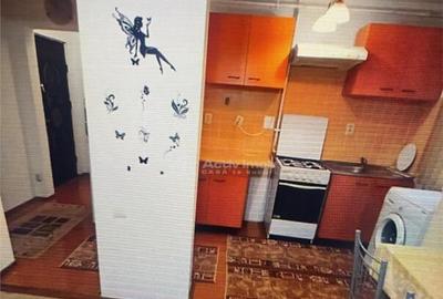 Apartament cu 3 camere semidecomandat în Central - 3