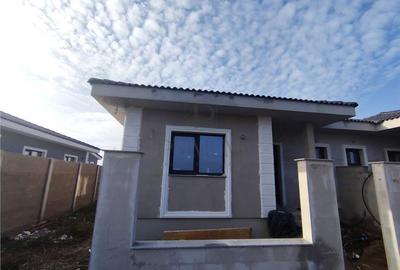 Duplex pe plan - zona Plopi - toate utilitatile - 4