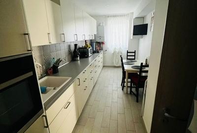 Vanzare Apartament cu parcare privata - 2