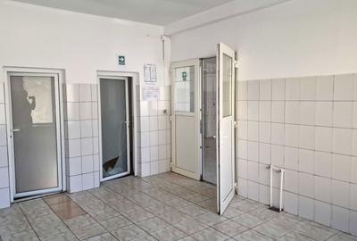 Spațiu comercial, de 120 mp, în Central - 4