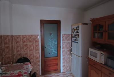 Apartament cu 3 camere decomandat în Casa de Cultură - 11