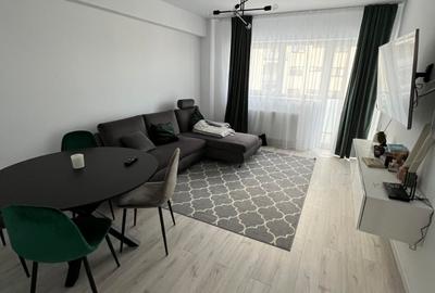 Apartament cu 3 camere decomandat, mobilat în Tractorul
