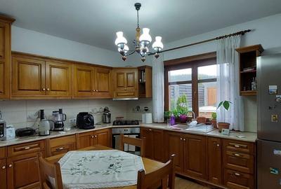 Casă cu 5 camere cu Teren 460 Mp în Corunca - 11