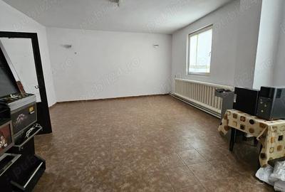 Spațiu comercial, de 224 mp, în Fortuna - 7