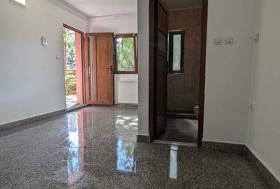 Spațiu comercial, de 18 mp, în Exterior Vest - 1