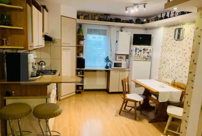 Apartament cu 3 camere decomandat în Central - 3