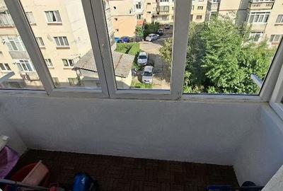 Apartament cu 3 camere decomandat în Central - 4