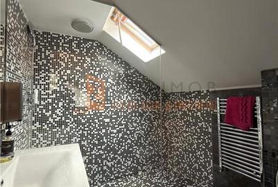 Casă individuală cu 6 camere cu Canalizare în 1 Decembrie - 15