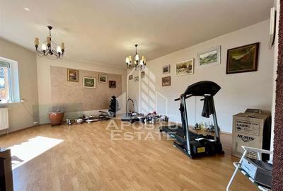 Casă cu 5 camere cu Teren 362 Mp în Ronaț