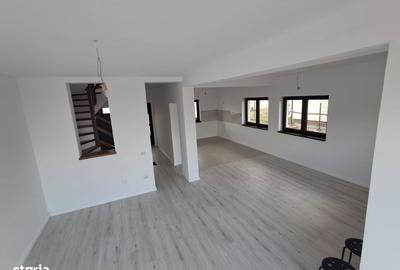 Casă cu 4 camere cu Teren 420 Mp în Sânpetru - 11