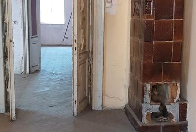 Investitie,  Ultracentral, Piata Unirii, vila deosebita, necesita renovare - 6