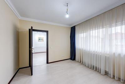 Brancoveanu-Alunisului,S+P+E+p,eleganta renovata 2019,teren generos,10min.metrou - 16