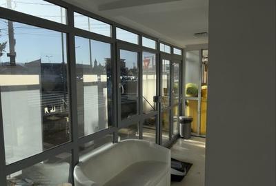 Spațiu comercial, de 100 mp, în Central - 3