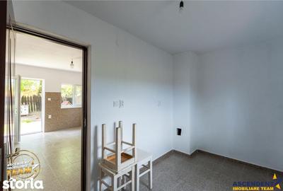 Casă cu 4 camere cu Teren 1149 Mp în Poian - 11