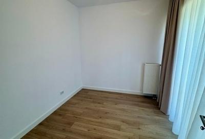 Apartament cu 3 camere semidecomandat în Podu Roș - 9