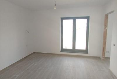 Casă cu 4 camere cu Teren 500 Mp în Blandiana - 3