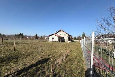 Casă cu Teren 1000 Mp în Central - 5