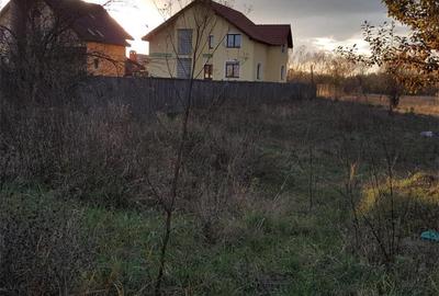 Teren de 2970 mp, în Central - 2