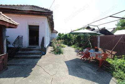 Casă cu 6 camere cu Teren 5755 Mp în Iași-Gorj - 2