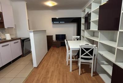 Apartament cu 3 camere semidecomandat, mobilat în Florești