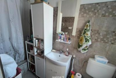 Resita Apartament la Curte Comuna - 4