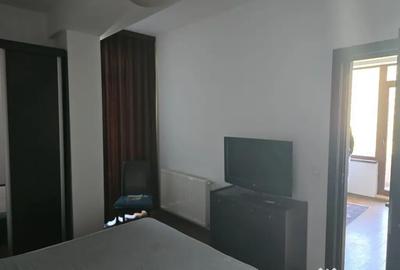 Apartament cu 3 camere semidecomandat în Central - 3
